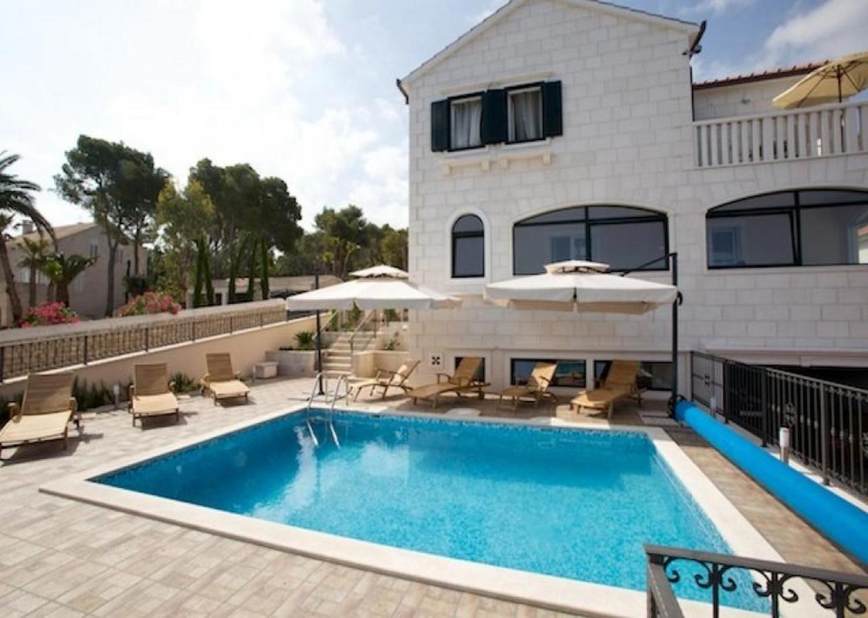 Apartments Grlica Sutivan Luaran gambar