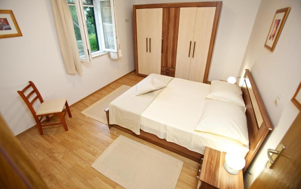 Apartments Grlica Sutivan Luaran gambar