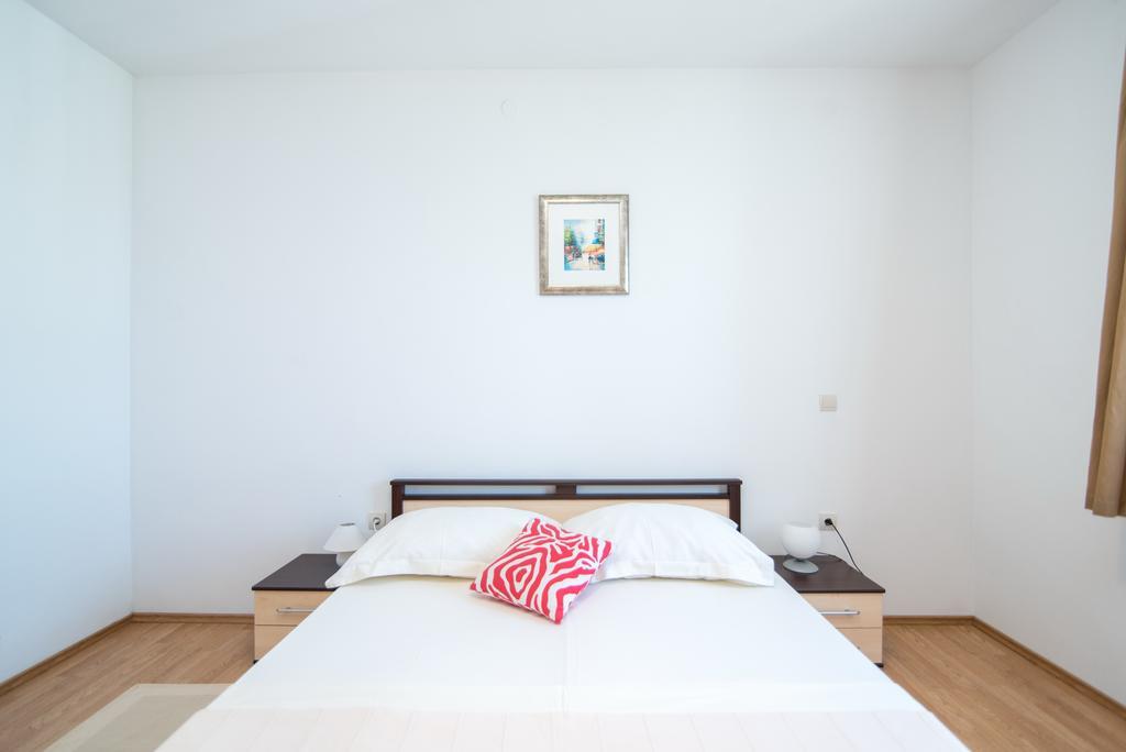 Apartments Grlica Sutivan Luaran gambar