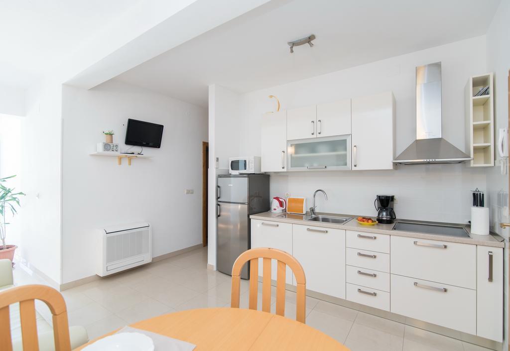 Apartments Grlica Sutivan Luaran gambar