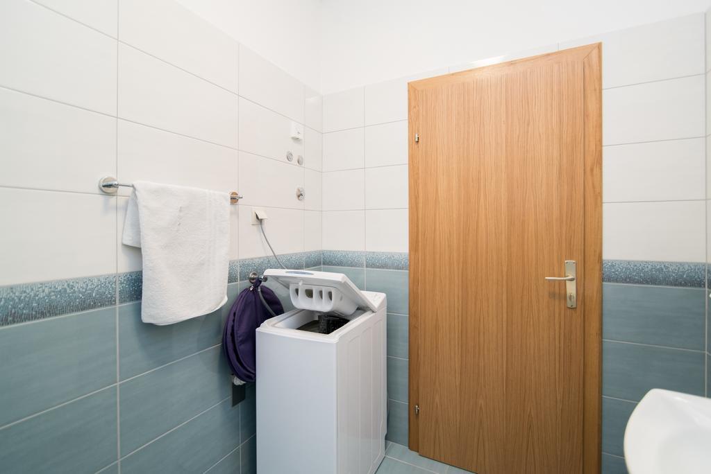 Apartments Grlica Sutivan Luaran gambar
