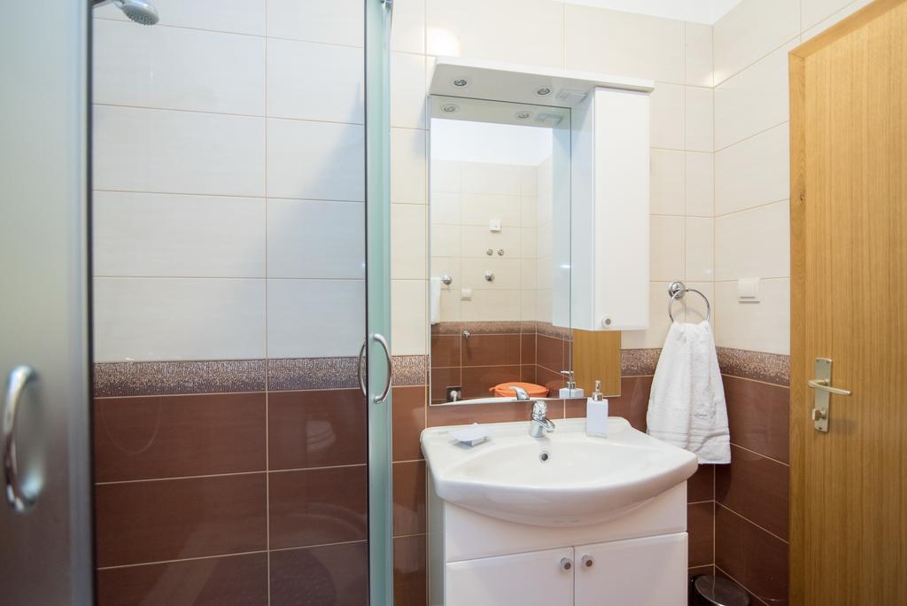 Apartments Grlica Sutivan Luaran gambar