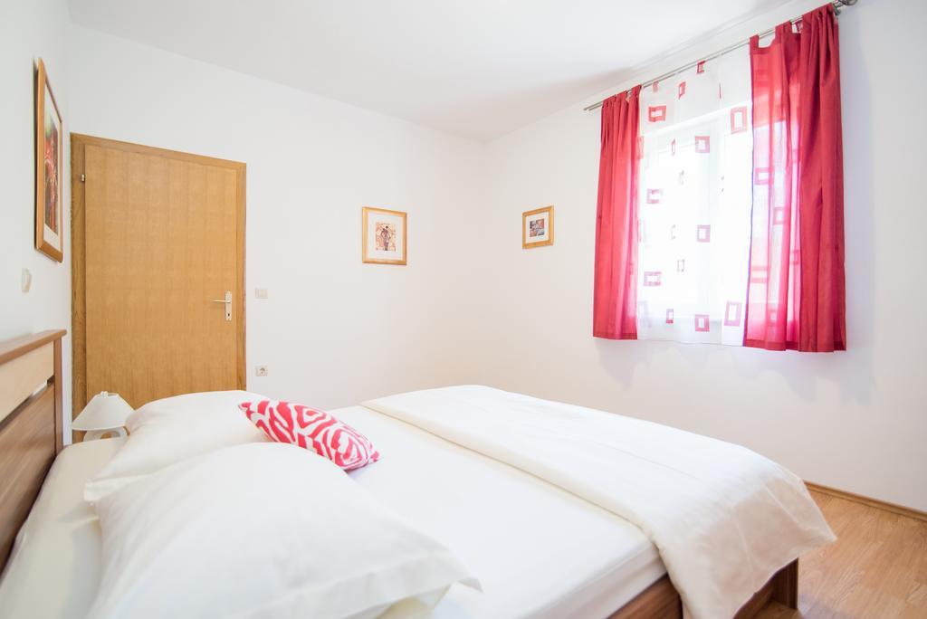 Apartments Grlica Sutivan Luaran gambar